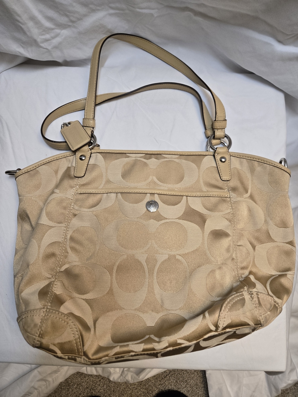 Coach Signature Canvas Shoulder Bag in Beige and Cream - Picture 3 of 5